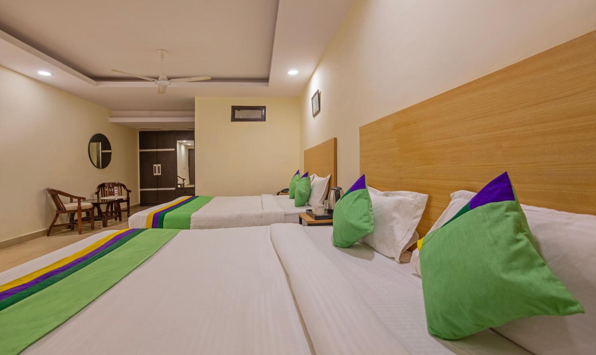 Royal Palace, Hotel 3*
