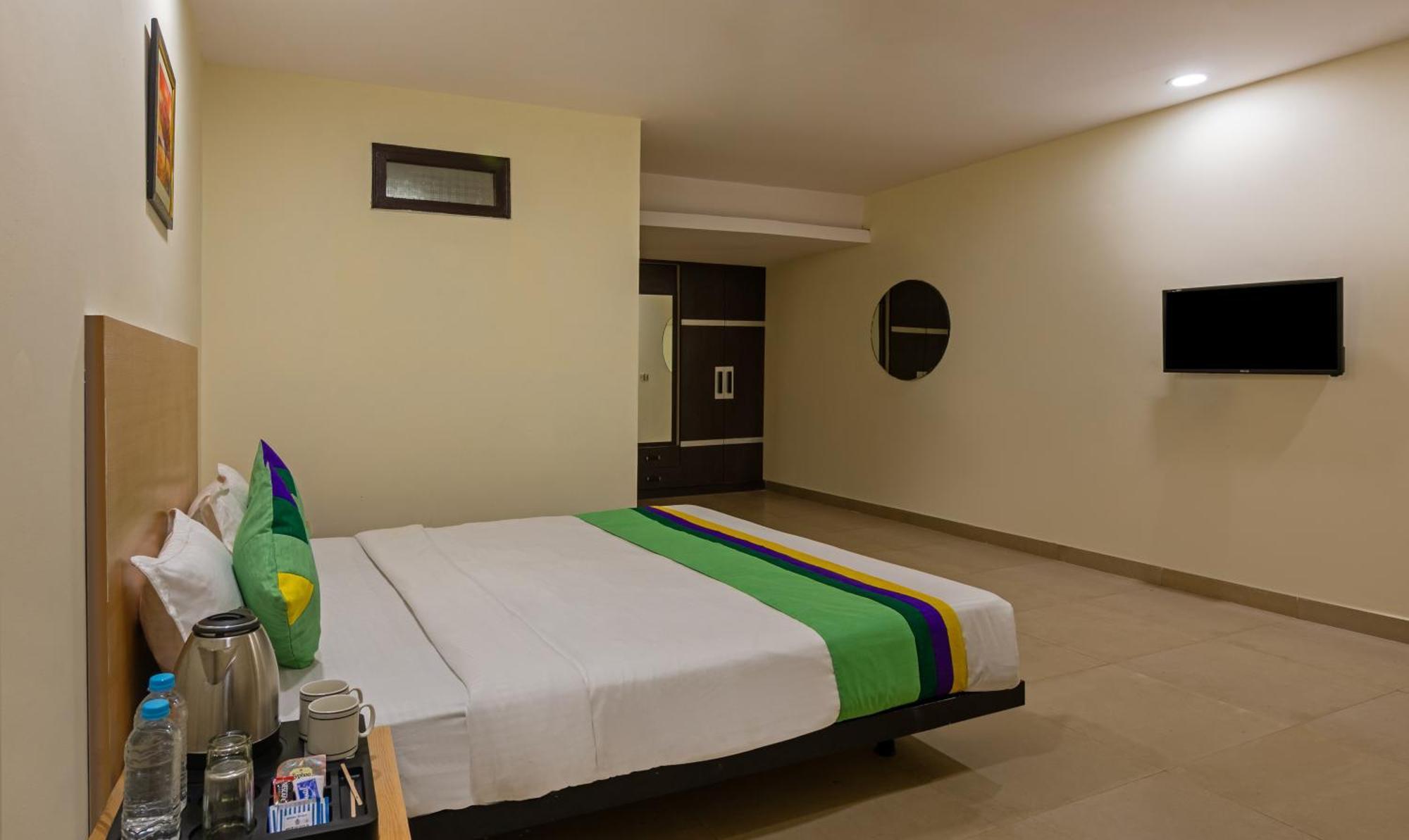 Royal Palace, Hotel 3*